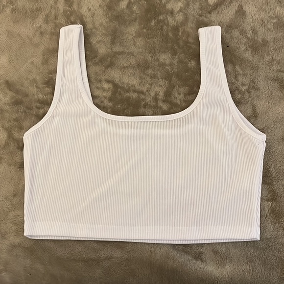 Top and biker short set - Picture 5 of 6